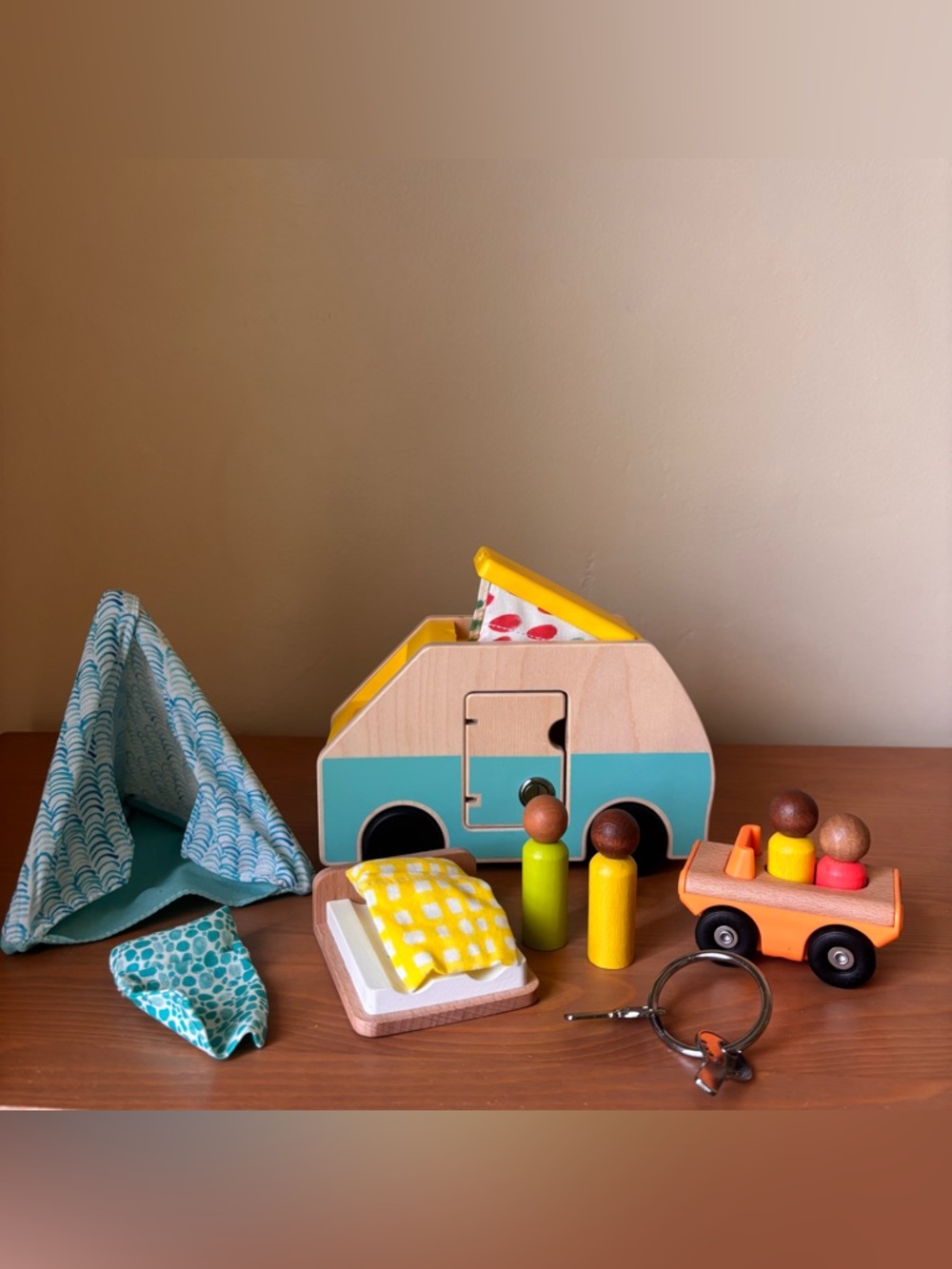 Lovevery Wooden Camper Play Set Toy Montessori Style with key Toddler pretend